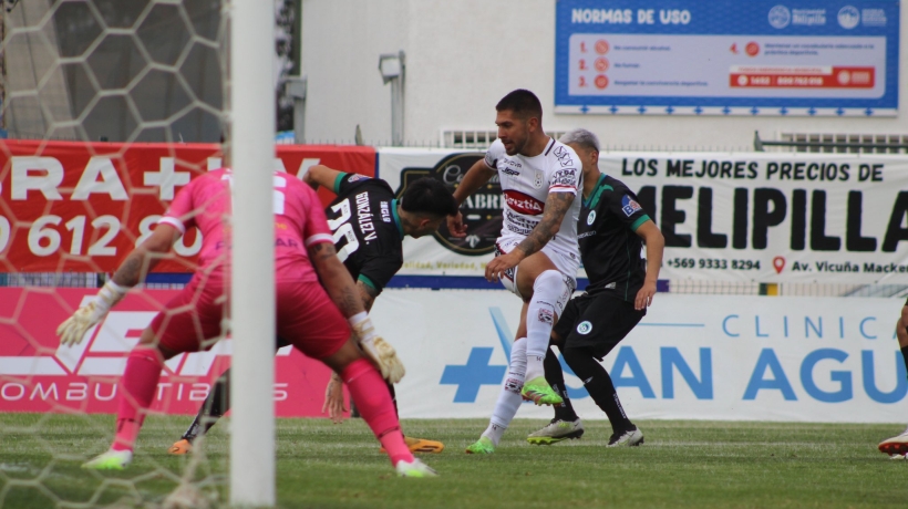 Puerto Montt ganó de visita ante Melipilla con golazo del capitán Troncoso