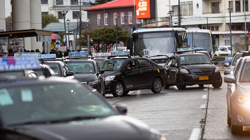 Diputado Barría pide al Gobierno tomar medidas para enfrentar alzas de los colectivos