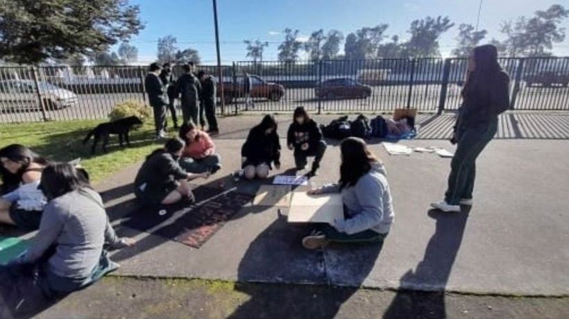 Autoridades de Liceo Jan Comenius de Temuco abrieron investigación en contra de presunto alumno agresor