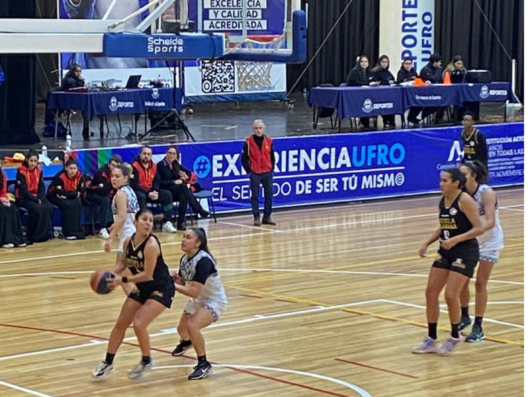 Las Águilas derrotaron por 80-64 a la Ufro en Temuco Las Águilas derrotaron por 80-64 a la Ufro en Temuco