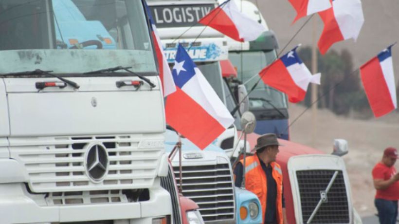 Paro de camioneros: En La Negra solo permiten paso de vehículos menores, pero la mayoría de las rutas está despejadas en Región de Antofagasta Paro de camioneros: En La Negra solo permiten paso de vehículos menores, pero la mayoría de las rutas está despejadas en Región de Antofagasta
