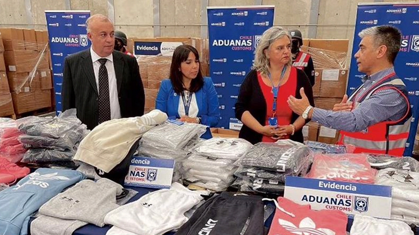 En San Antonio formalizarán a gerente de La Polar por contrabando de ropa falsificada
