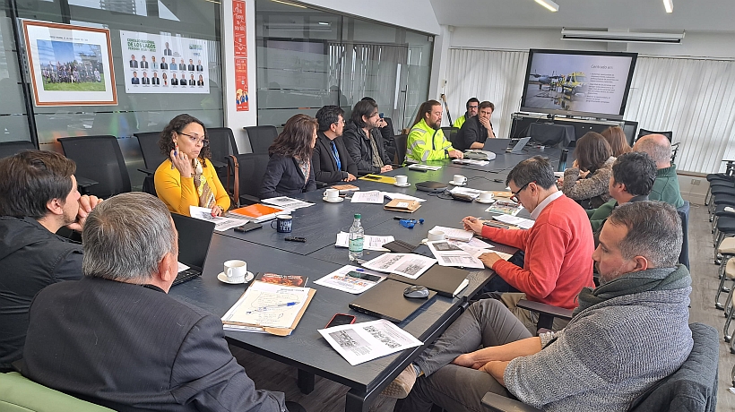 Samu Reloncaví presentó proyecto para renovar ambulancias y una camioneta