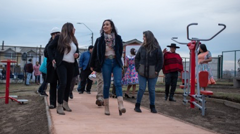 Municipalidad de San Antonio inauguró plaza Islas Chilenas en Alto Miraflor