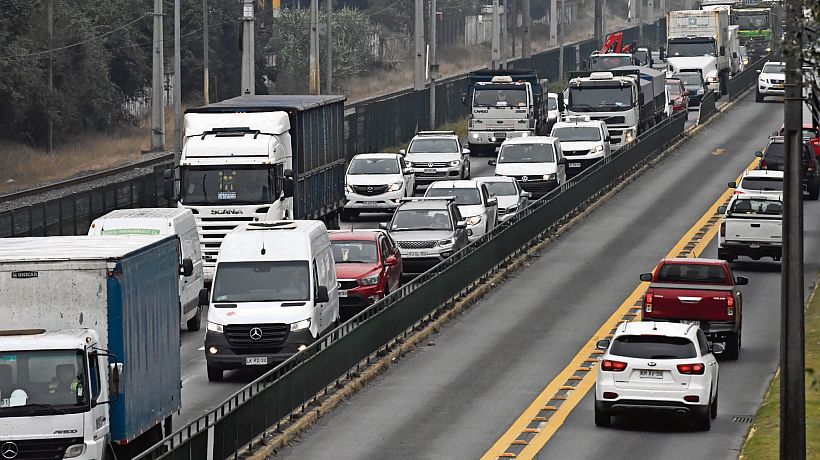 Estudio revela que más de 20 mil personas son diariamente afectadas por atochamientos en la Ruta 160