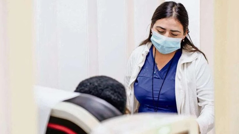 Extienden a 24 horas de atención en el Cesfam Violeta Parra de Chillán durante junio Extienden a 24 horas de atención en el Cesfam Violeta Parra de Chillán durante junio