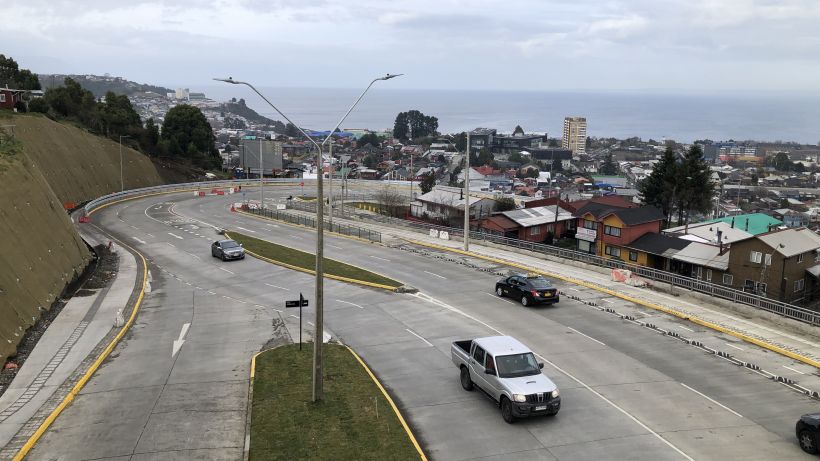 Habilitaron la cuarta pista de subida en la nueva cuesta Ejército de Puerto Montt