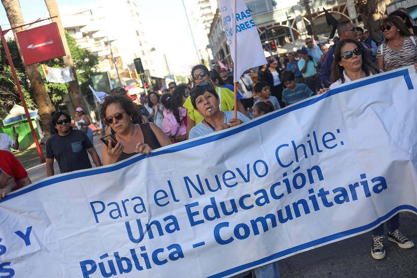 Profesores de Atacama esperan respuestas de Boric por deuda histórica