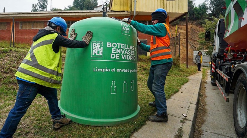 Viña del Mar: implementan nueva ley de reciclaje con instalación de campanas para vidrio