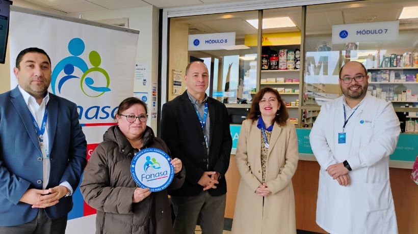 Más de 13 mil medicamentos bajan sus precios para usuarios Fonasa en 26 farmacias de Los Lagos