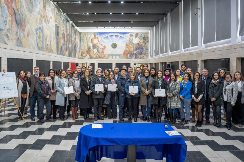 Biobío: entidades públicas y académicas firman compromiso para frenar aumento del índice de obesidad en niños y adolescentes Biobío: entidades públicas y académicas firman compromiso para frenar aumento del índice de obesidad en niños y adolescentes