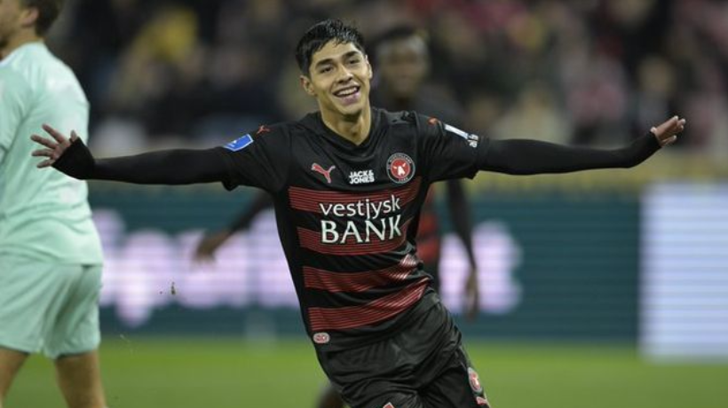 Liverpool estaría preparando una millonaria oferta para llevarse a Darío Osorio