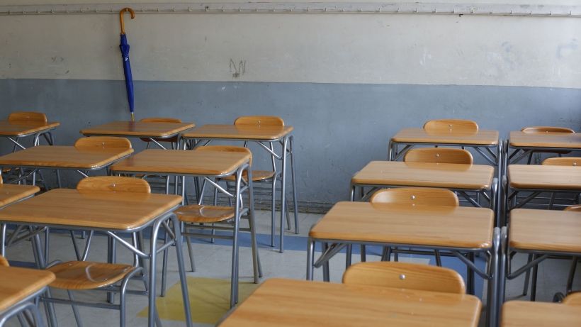 Suspenden clases en Recoleta, Puente Alto y Quilicura ante eventual sistema frontal en la RM