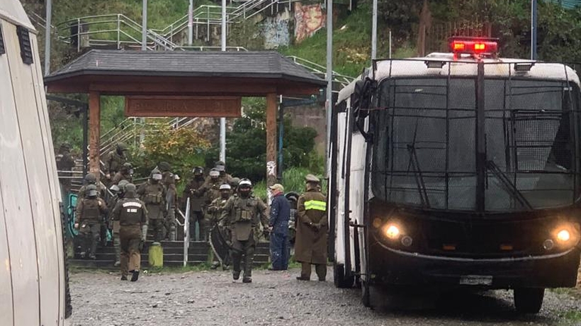Desalojaron casa okupa en Puerto Montt aplicando la Ley de Usurpaciones Desalojaron casa okupa en Puerto Montt aplicando la Ley de Usurpaciones