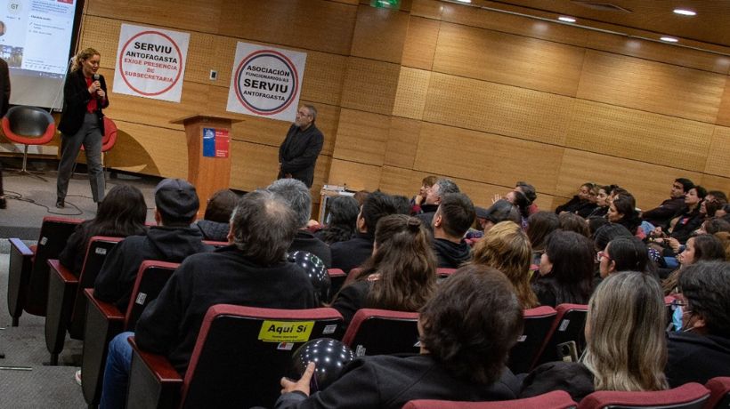 Funcionarios del Serviu volverán a atender público después de dos semanas en paro: Además organismo devolverá $5 mil millones al Gore