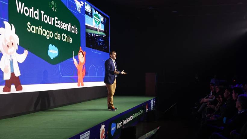 Salesforce presentó nuevo asistente de IA conversacional en la World Tour Essentials Santiago 2024