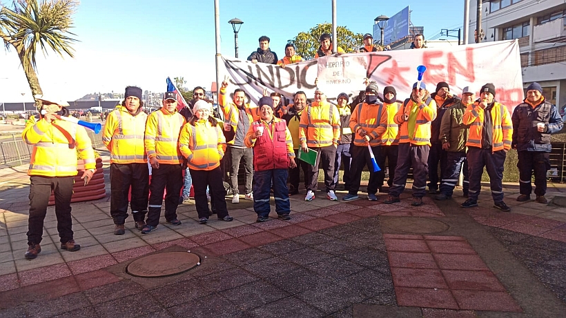 Parquímetros de Puerto Montt cumplen dos semanas movilizados por mejoras laborales y salariales