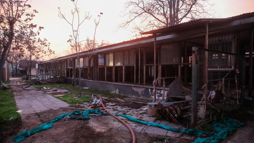 Bomberos controló incendio en dependencias del Hospital Barros Luco