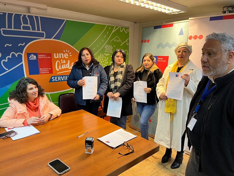 Valdivia: Comités de vivienda de Juncos de Paillao firmaron la recepción del terreno donde se construirán sus casas