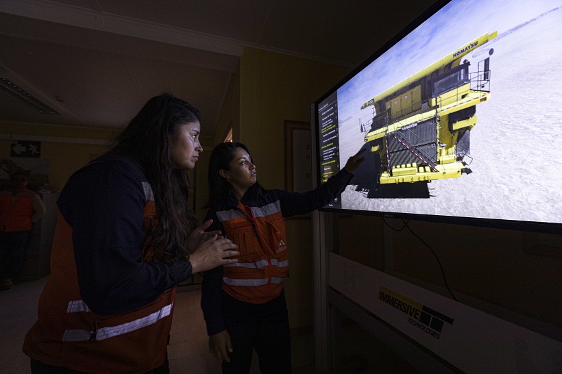 Minera Antucoya celebra siete años de producción en minería de baja ley