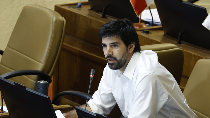 Revelan millonarios fondos en criptomonedas que involucran a Joaquín Lavín Jr e hijo de Cathy Barriga