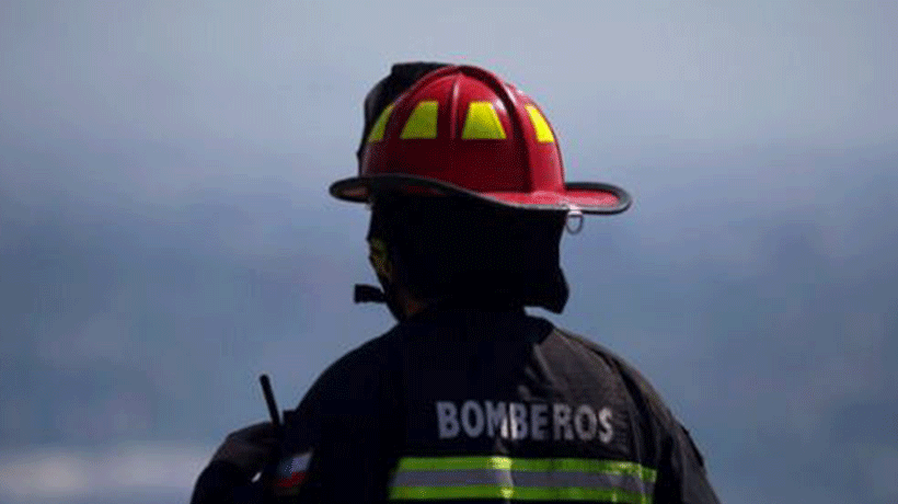 Incendio forestal en Padre Las Casas moviliza a bomberos: habría peligro de propagación Incendio forestal en Padre Las Casas moviliza a bomberos: habría peligro de propagación