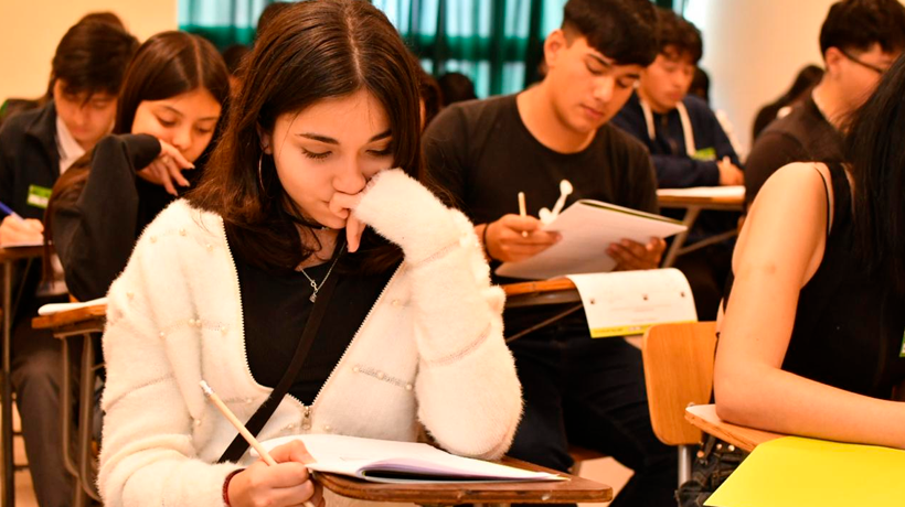 Cerca de mil estudiantes rindieron el segundo Ensayo PAES de Santo Tomás Iquique