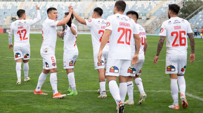 Ñublense para la mala racha como visitante y vence a Audax Italiano