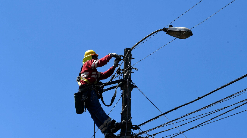 Chilquinta ejecutará un plan de trabajo para reponer suministro eléctrico en el Valle de Aconcagua