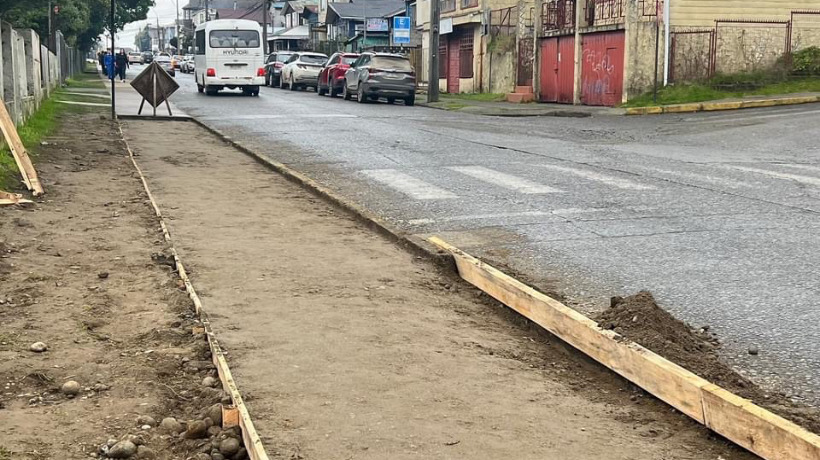 Avanza con éxito la pavimentación de veredas en calle Aníbal Pinto de Ancud
