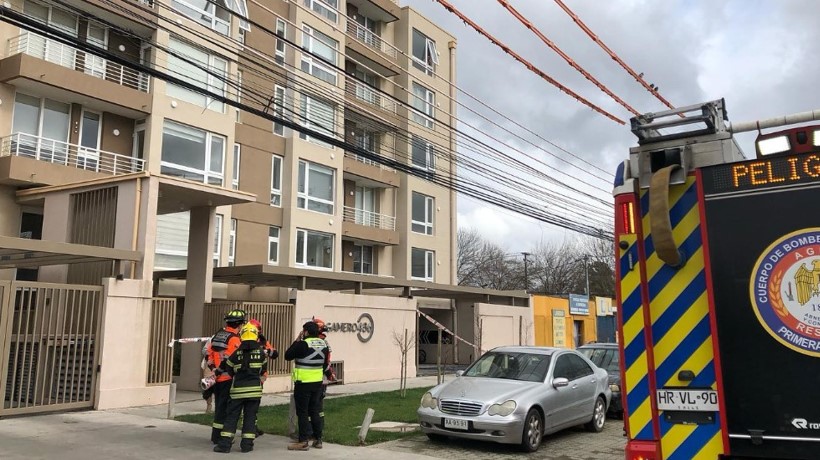 Investigan muerte de mujer que cayó desde edificio de Chillán
