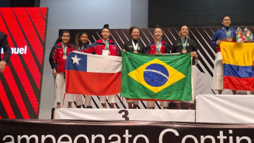 Karatecas de Concepción se adueñaron del podio en Campeonato Continenal de Karate celebrado en México