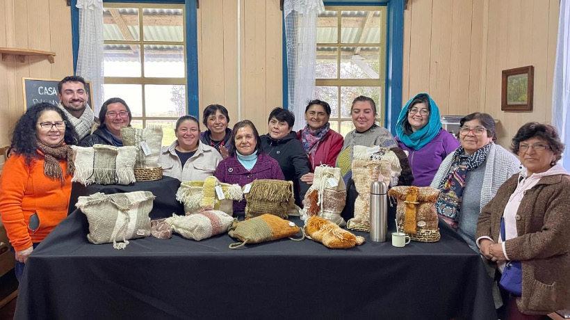 Con éxito se desarrolló el taller de co-creación textil en Quemchi
