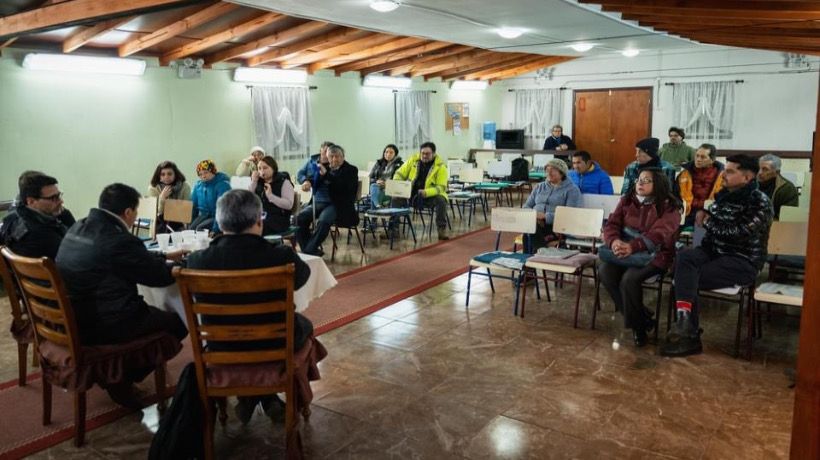Llanquihue avanza en proyectos de asfaltado para sectores rurales