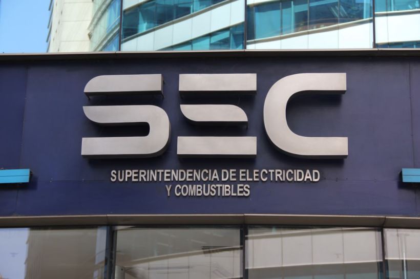 SEC formuló cargos contra CGE por demoras en reposición de servicio