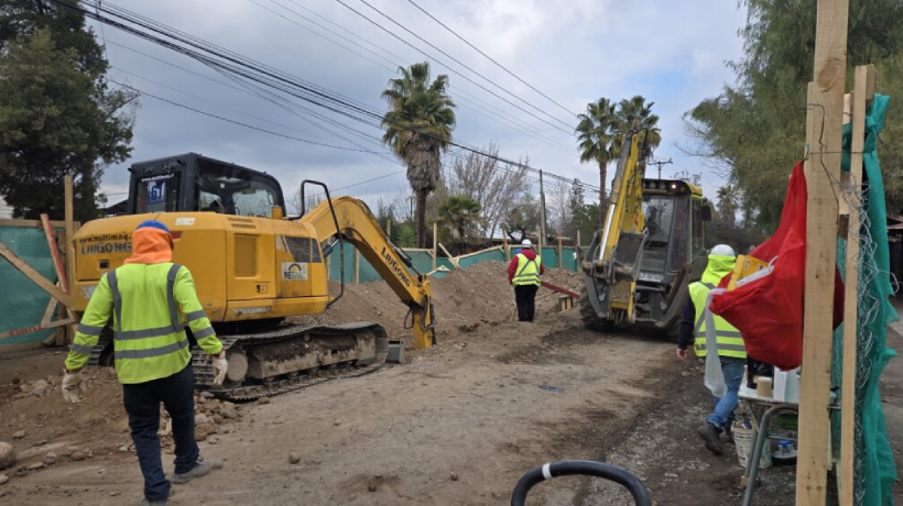 Un 30% de avance presentan obras de alcantarillado en calle Teodoro Zenteno en San Esteban