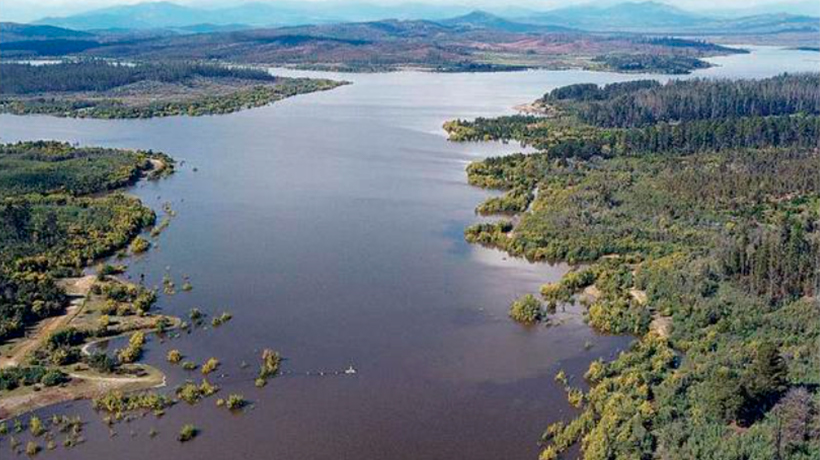 Lluvias le dan vida a Peñuelas: agua cubre el 34% de su superficie