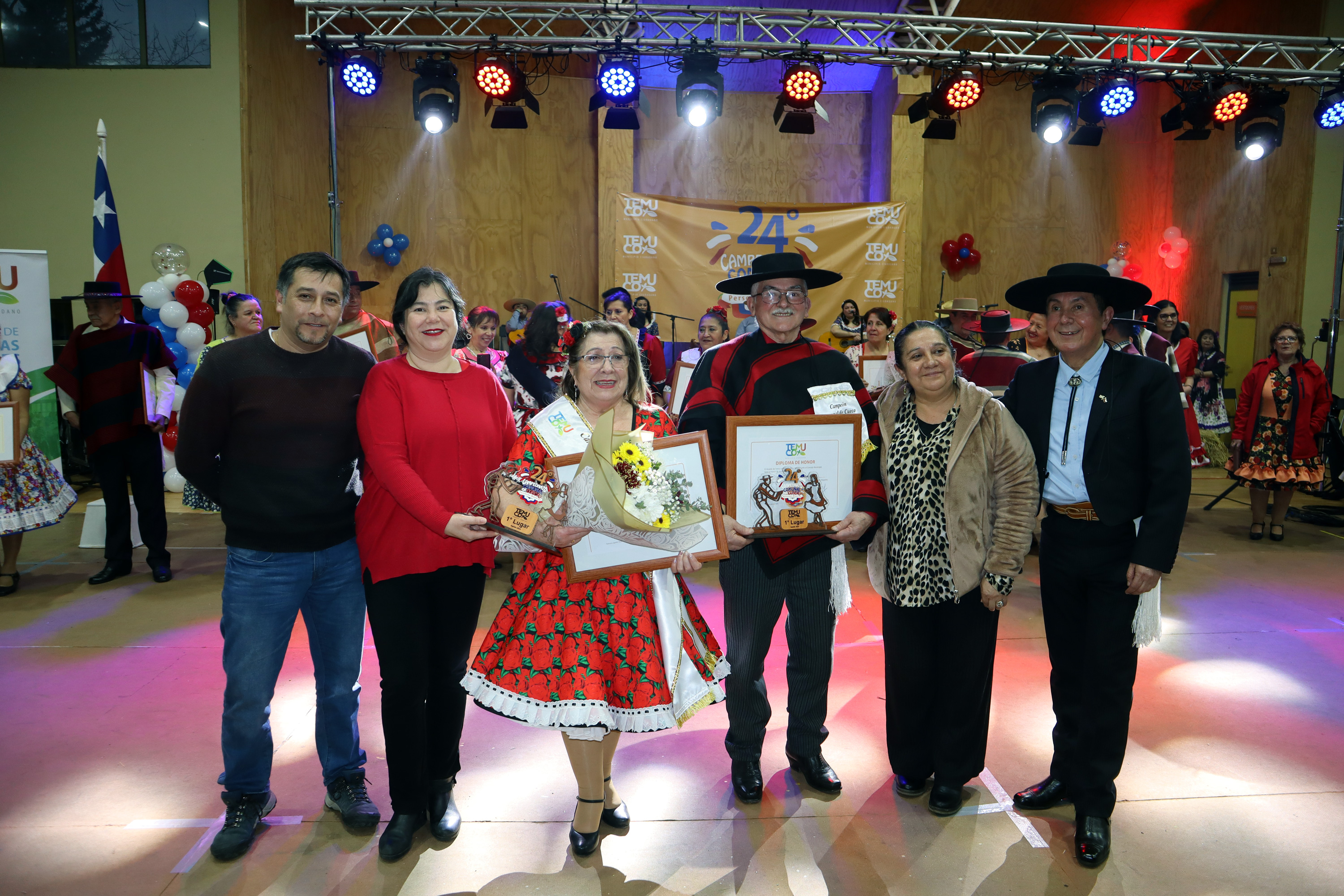 Pareja de Santa Rosa y Pueblo Nuevo triunfó en el Campeonato de Cueca de personas mayores de Temuco Pareja de Santa Rosa y Pueblo Nuevo triunfó en el Campeonato de Cueca de personas mayores de Temuco