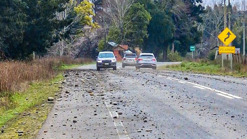 Municipalidad llamó a la precaución de conductores por “derrame de piedras” en Teodoro Schmidt Municipalidad llamó a la precaución de conductores por “derrame de piedras” en Teodoro Schmidt
