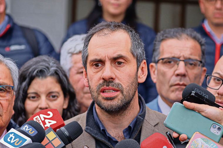 Ministro Nicolás Grau se reunirá este lunes con contratistas de Huachipato