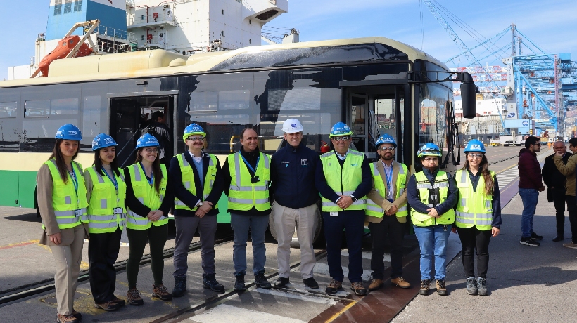 Descargan 43 nuevos buses eléctricos para modernizar el transporte en Valparaíso