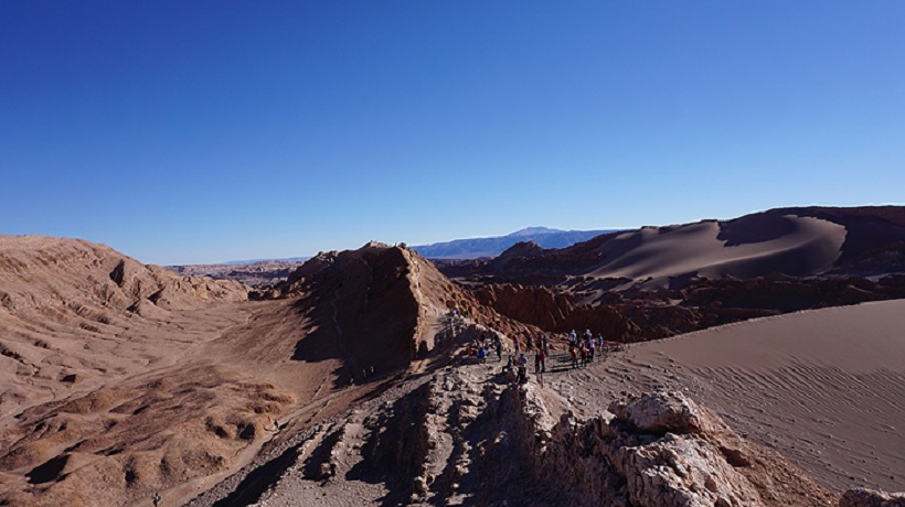 En marcha proyecto minero a 13 metros del Valle de la Luna