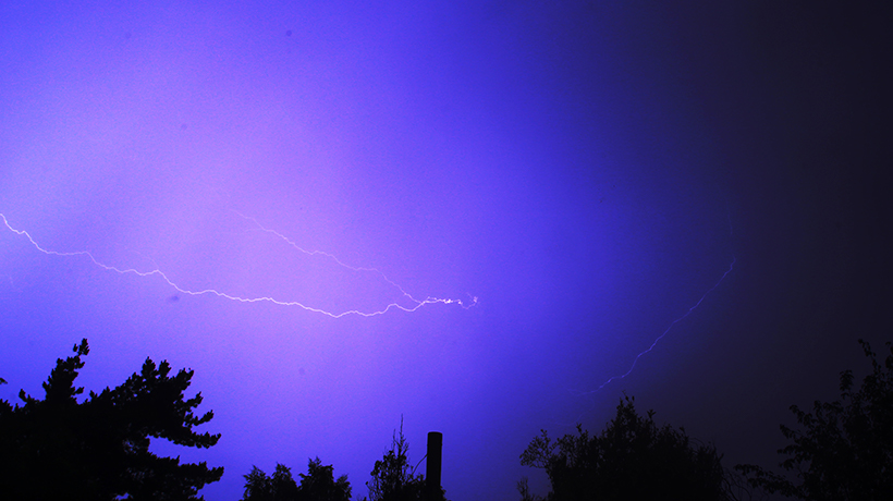 Lluvia y viento se espera esta tarde para la Región de Valparaíso: hay posibilidad de tormentas eléctricas