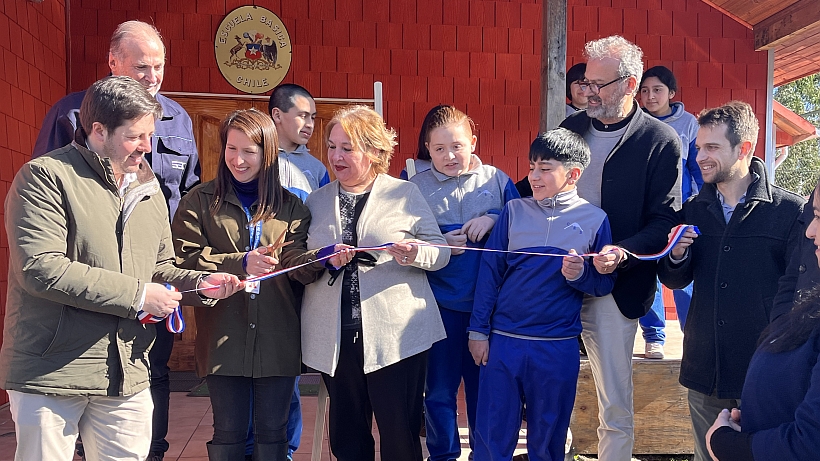 Escuela Colonia Río Sur de Puerto Varas inauguró mejoramiento térmico y sistema de calefacción Escuela Colonia Río Sur de Puerto Varas inauguró mejoramiento térmico y sistema de calefacción