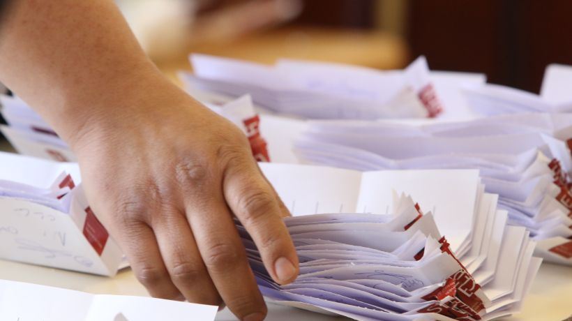 Lanzamiento de campaña de candidato a alcalde desata polémica: será en colegio de Osorno