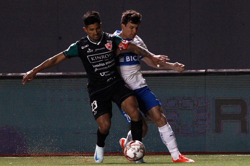 Deportes Copiapó pierde por goleada ante la UC y fantasma del descenso está cada vez más cerca