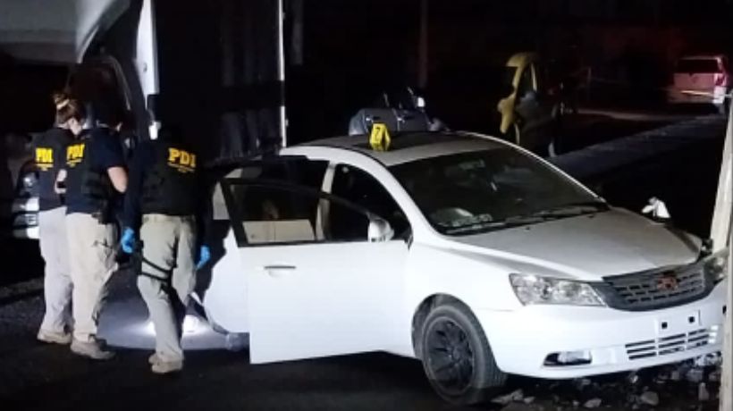 Doble homicidio:encuentran a víctimas baleadas al interior de automóvil en Antofagasta