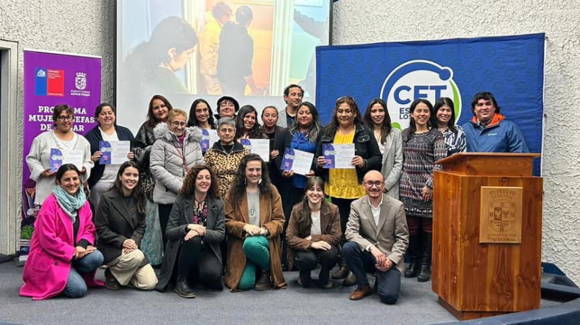 Puerto Varas: vecinas se certifican en curso de maestra ceramista