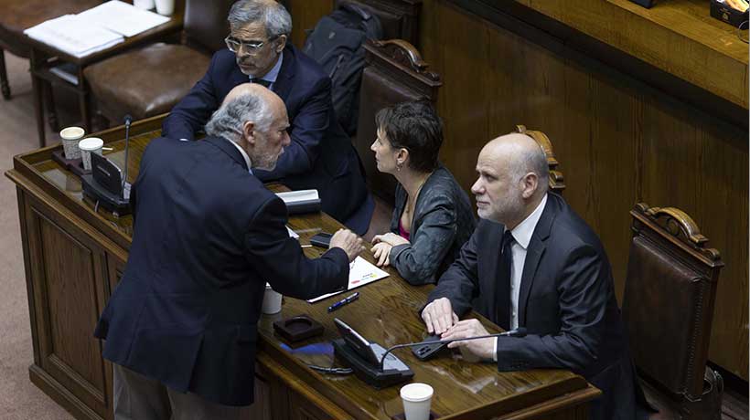 Con amplia mayoría: Senado aprueba y despacha nueva Ley Antiterrorista ...