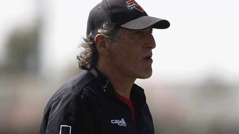 Mario Salas lanza dardos a la ANFP: “Uno ve poca seriedad para programar los partidos”